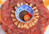 Cách làm chả (pate) bong bóng heo dai giòn sần sật đổi vị cho ngày Tết