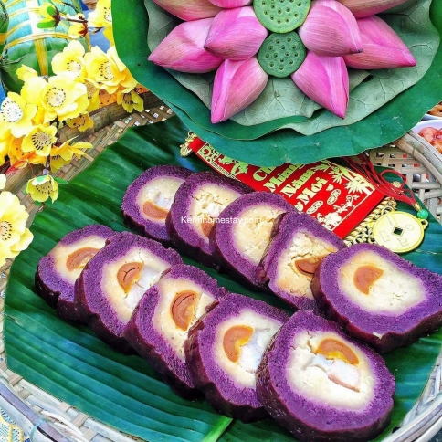 Bánh Tét Lá Cẩm Chay Nhân Đậu 
