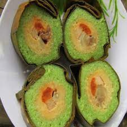 Bánh Tét Lá Dứa